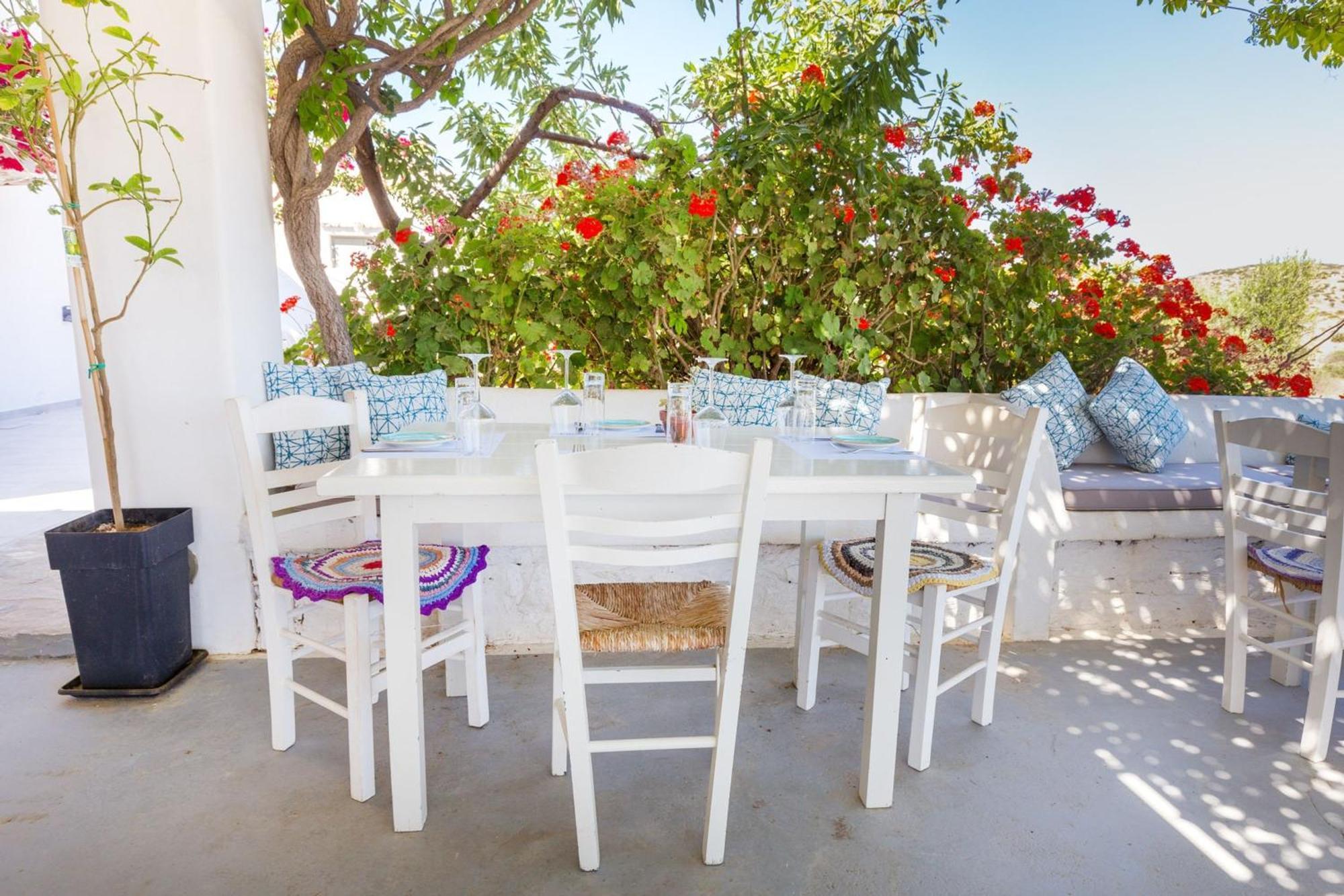 Harama Hotel Schinousa Schoinoussa Buitenkant foto