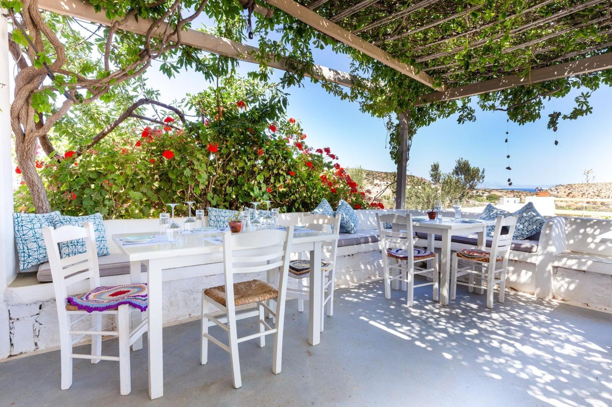 Harama Hotel Schinousa Schoinoussa Buitenkant foto